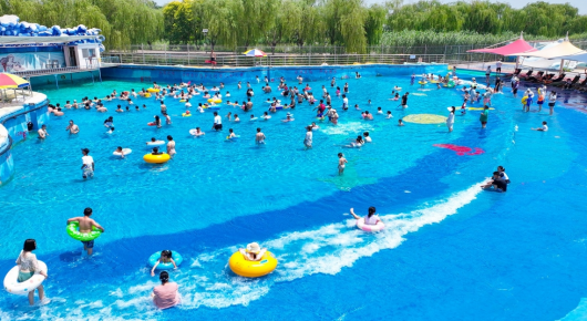 高温催热夏日“清凉经济”